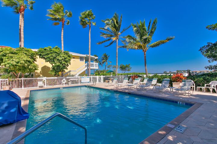Tradewinds Beach Resort