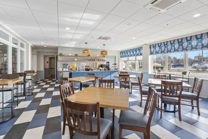 Cherry Tree Inn & Suites
