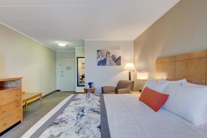 Room 30 of 41