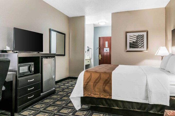 Room 36 of 60