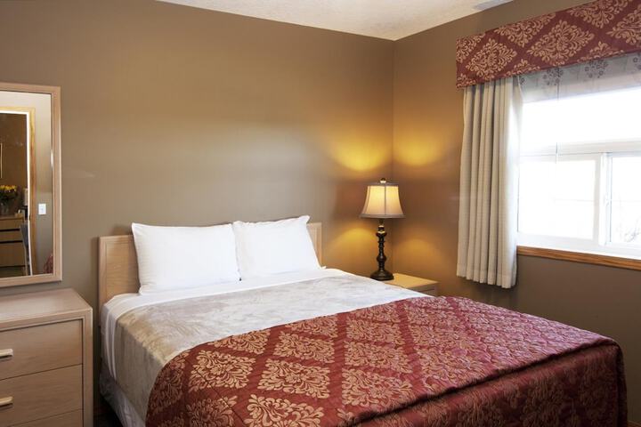 Room 10 of 37