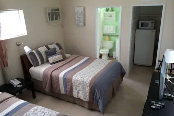 Room 65 of 82