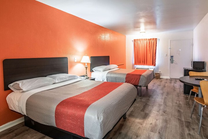 Motel 6 Portsmouth VA