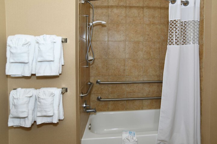 Room 95 of 123