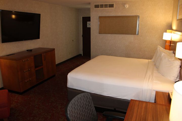 Room 46 of 76
