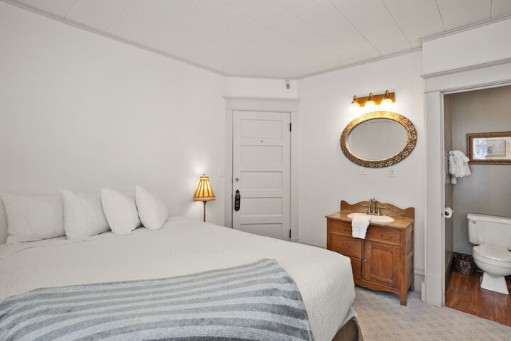 Room 22 of 51