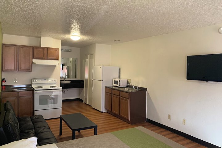 Room 17 of 35