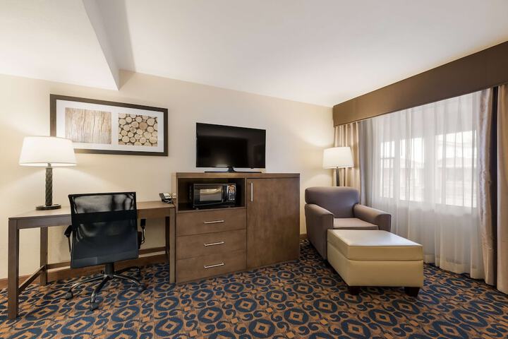 Room 8 of 30