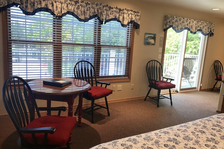 Room 120 of 157