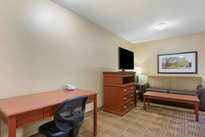 Extended Stay America Suites Toledo Maumee