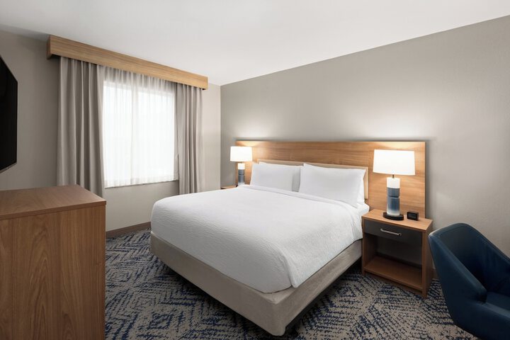 Candlewood Suites Mobile‑Downtown by IHG