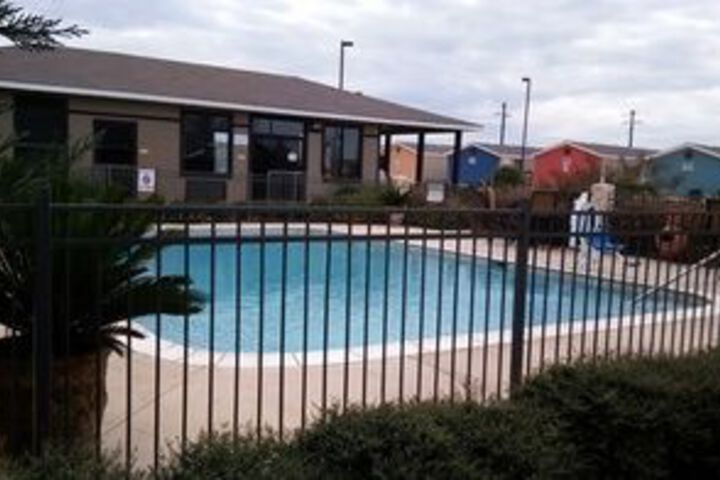 Eagle Inn & Suites