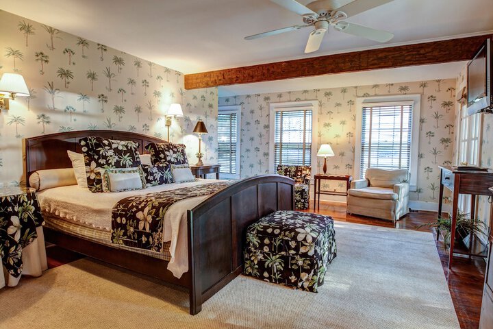 Room 81 of 107