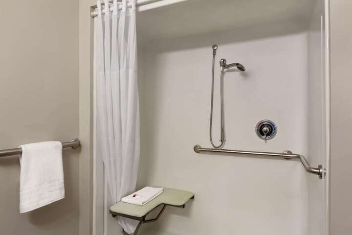 Room 9 of 22