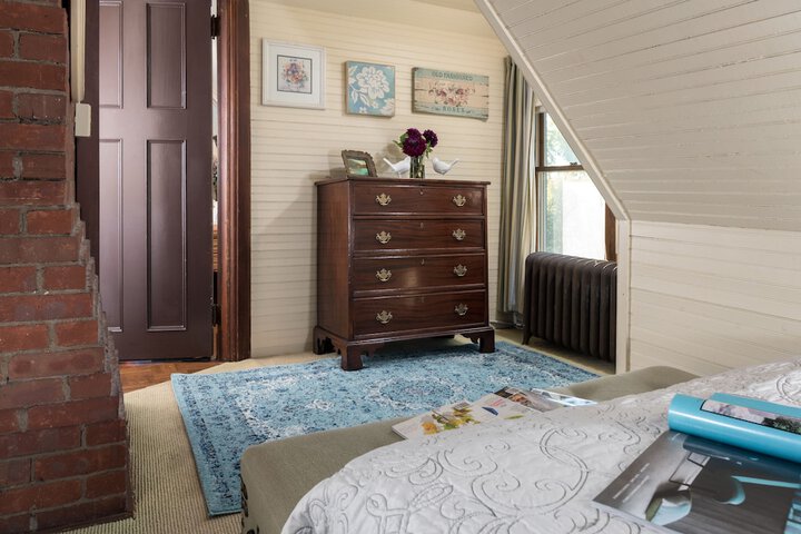 Room 28 of 54