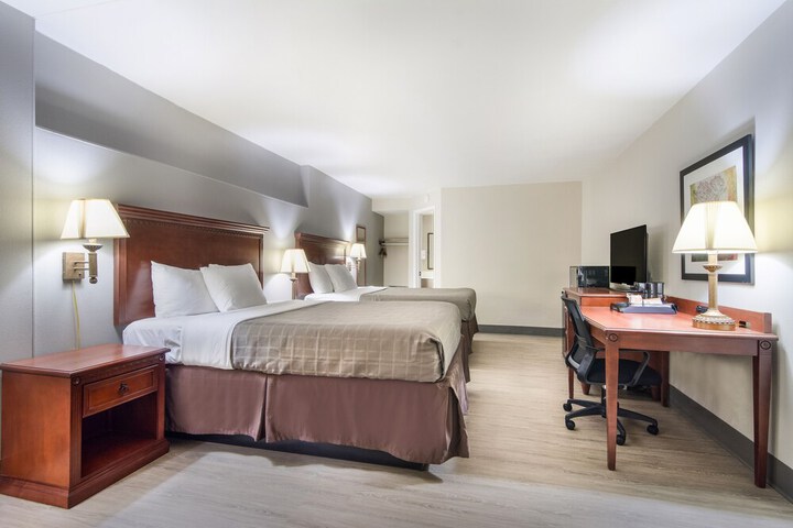 Townhouse Inn