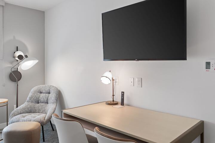 Room 44 of 55