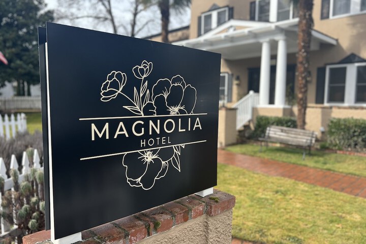 Magnolia Hotel