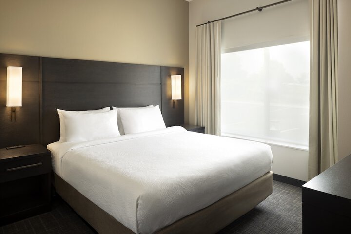 Room 32 of 39