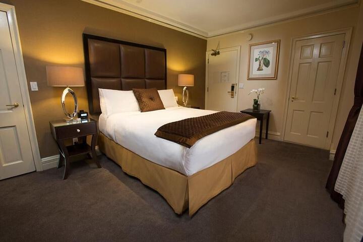 Room 20 of 38