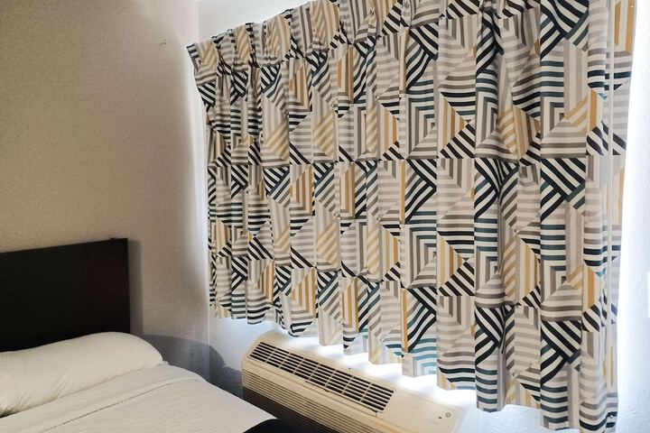 Room 16 of 24
