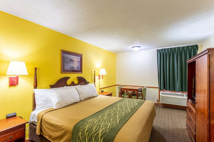 Room 21 of 25