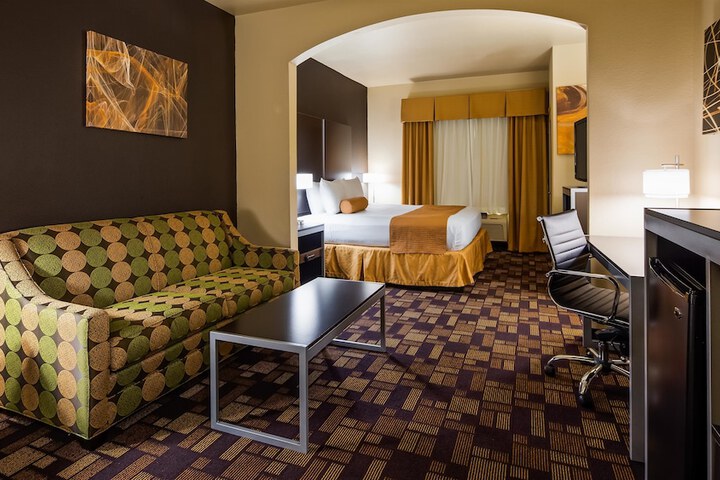 Best Western Windsor Pointe Hotel & Suites-Frost Bank Center