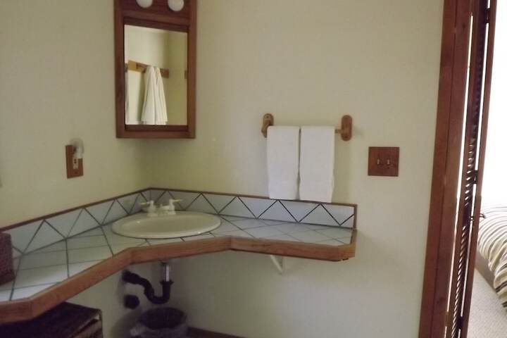 Room 32 of 74