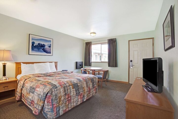 Room 20 of 23