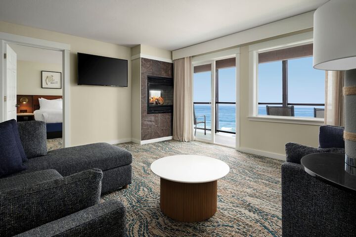 Starfish Manor Oceanfront Hotel