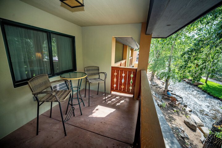 Silver Moon Inn