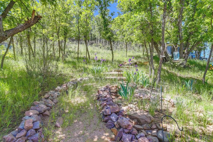 Strawberry Cabin Rental w / Deck & Mountain Views!