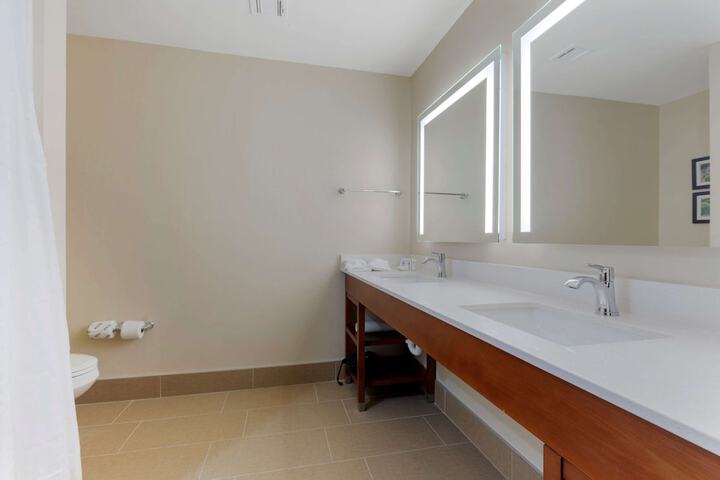 Comfort Suites West Monroe near Ike Hamilton Expo Center