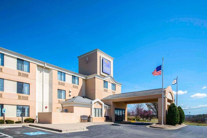Hotel 2 of 50