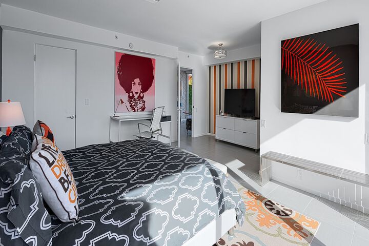 Room 73 of 138