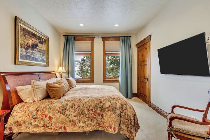 Room 173 of 306