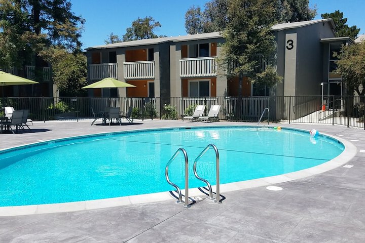 Pool 4 of 22