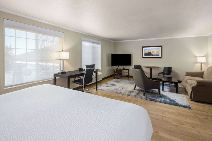 Room 16 of 60