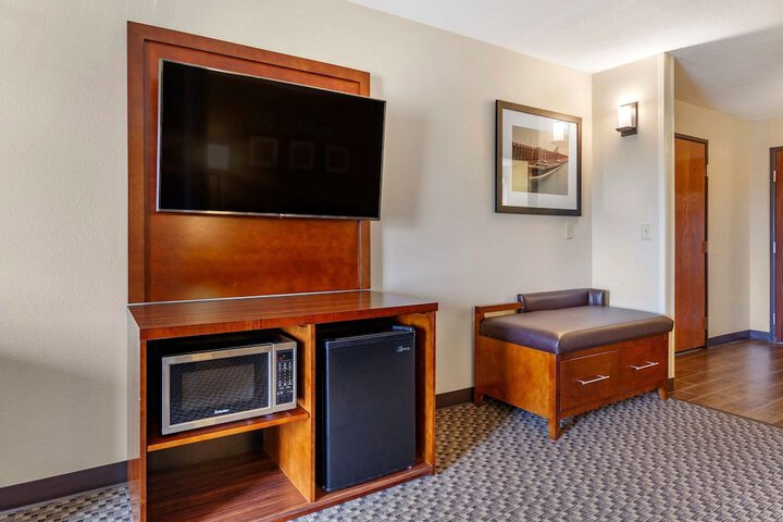 Room 8 of 22