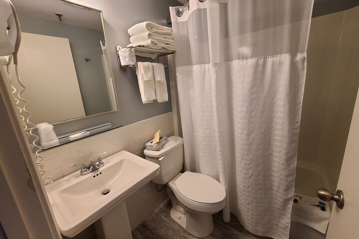 Room 17 of 49