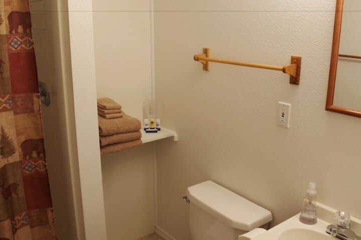 Room 28 of 38