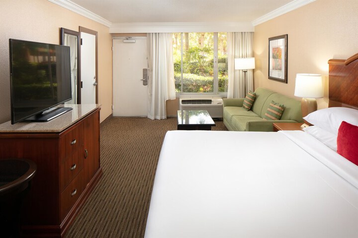 Room 18 of 35
