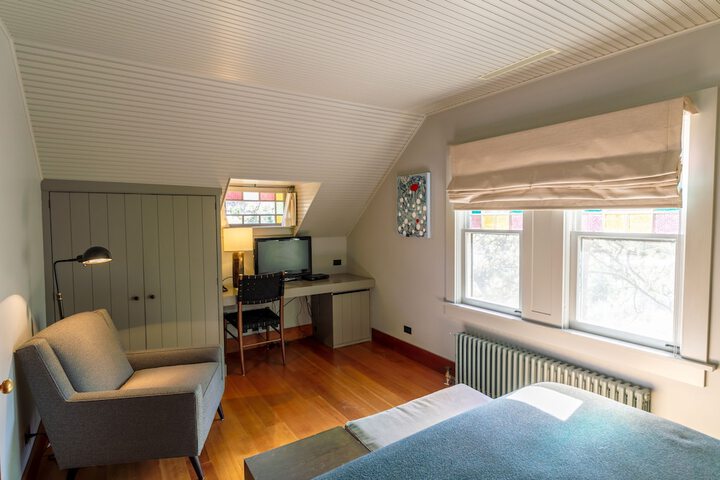 Room 50 of 74