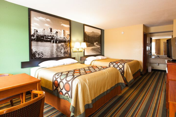 Room 10 of 24