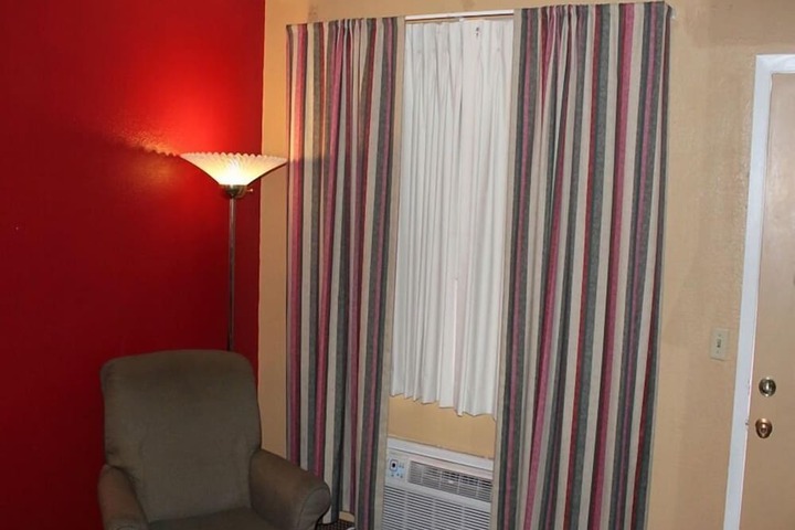 Room 22 of 31
