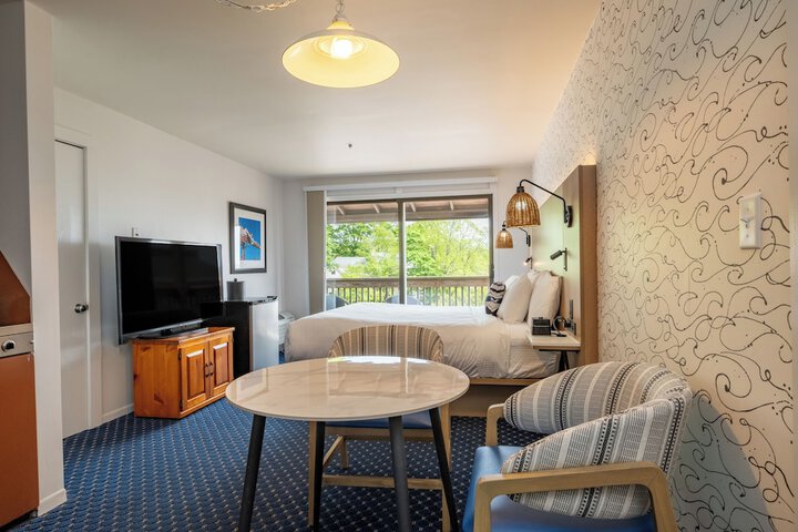 Aspinquid Resort