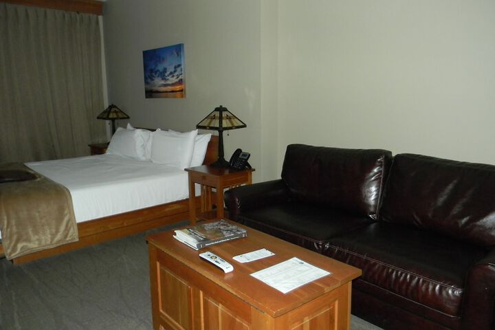 Room 83 of 124