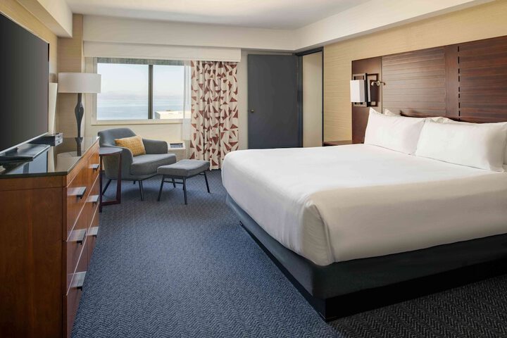Room 21 of 74
