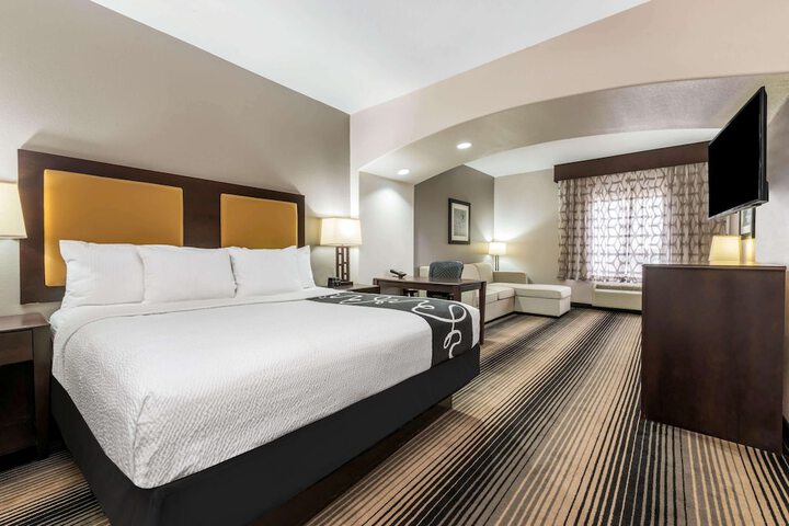 Room 21 of 40