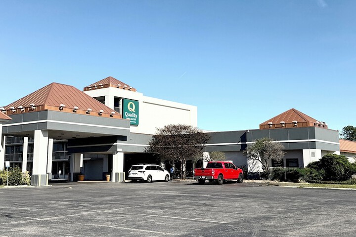 Quality Inn & Suites Baton Rouge West – Port Allen